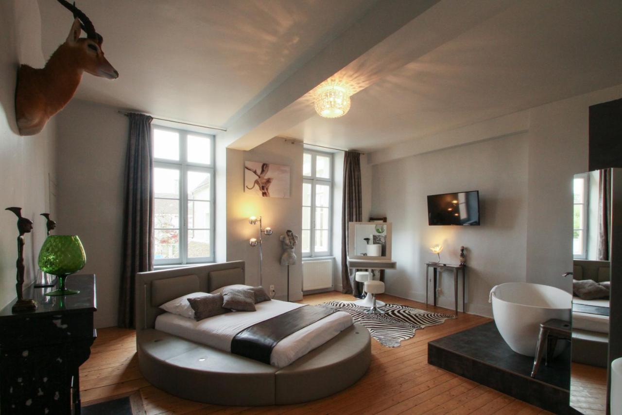 Le Prieure Hotel Noyers Bagian luar foto