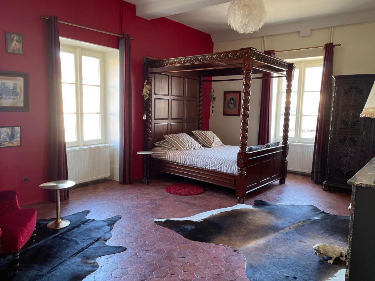 Le Prieure Hotel Noyers Bagian luar foto