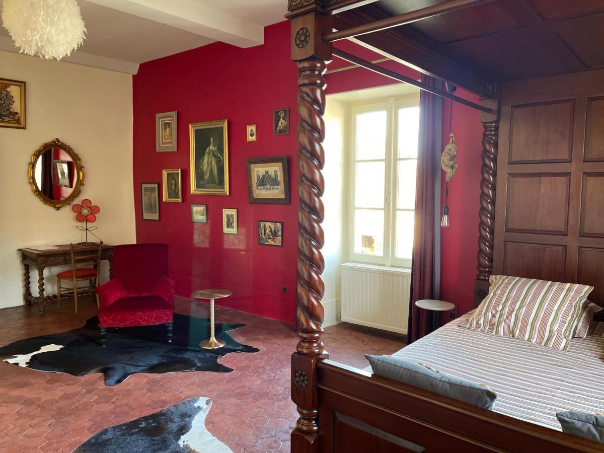 Le Prieure Hotel Noyers Bagian luar foto