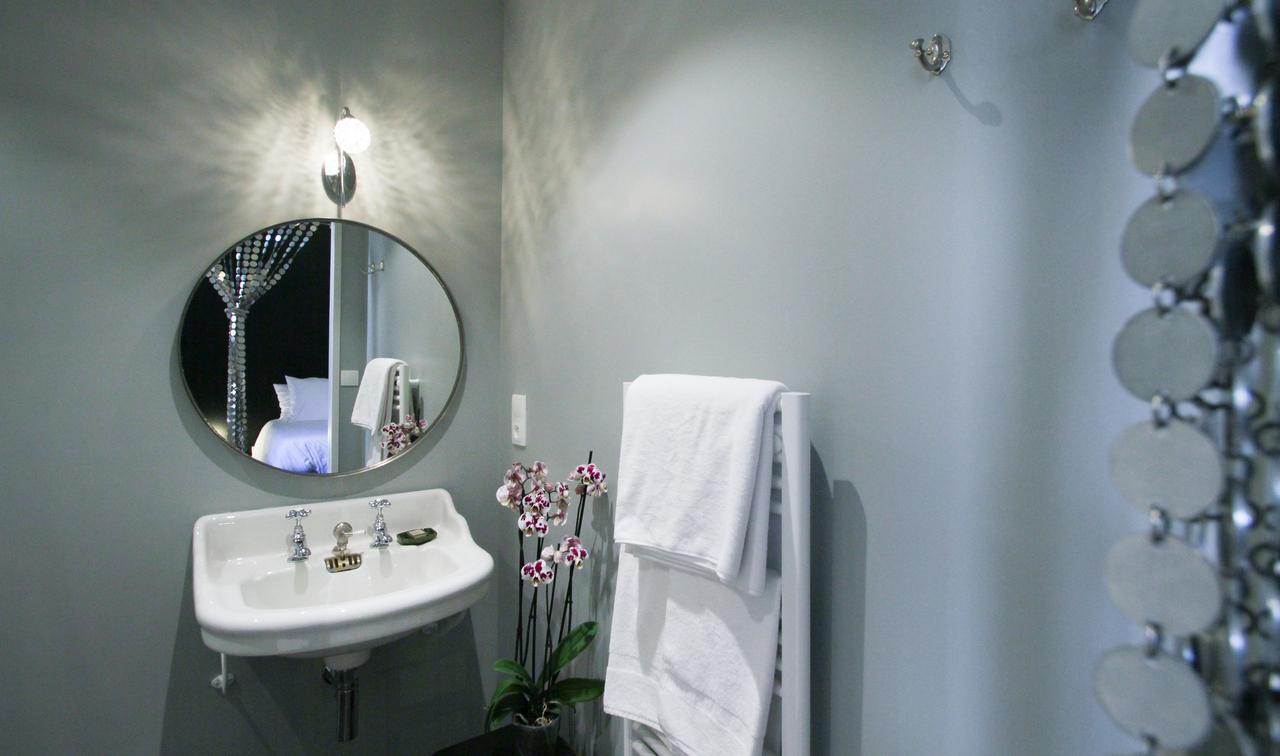 Le Prieure Hotel Noyers Bagian luar foto