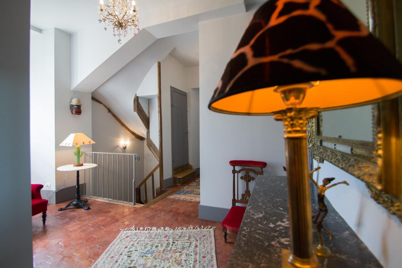 Le Prieure Hotel Noyers Bagian luar foto