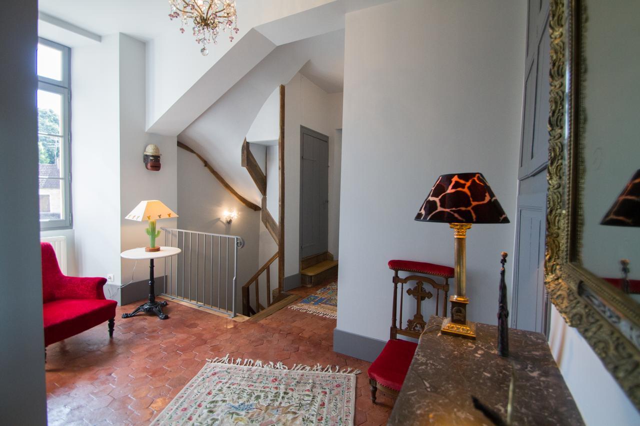 Le Prieure Hotel Noyers Bagian luar foto