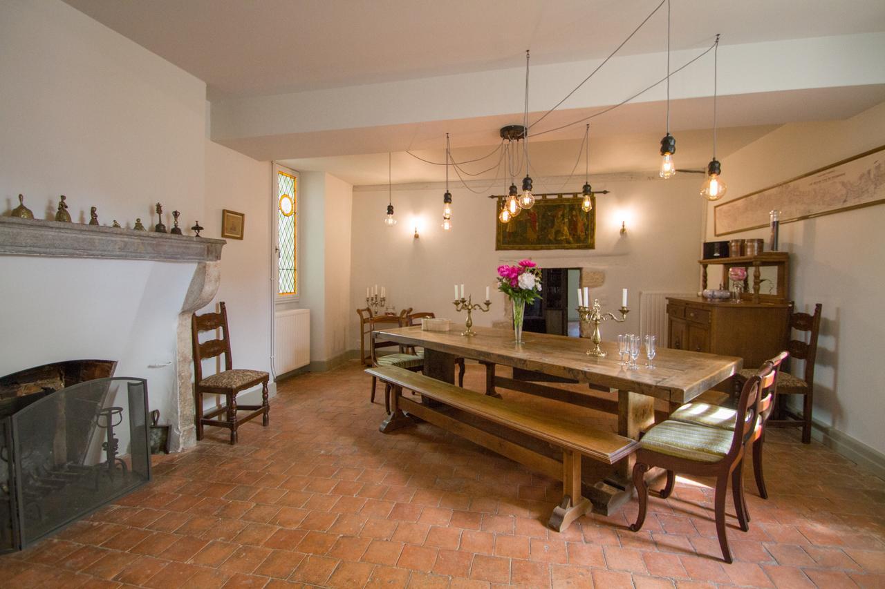 Le Prieure Hotel Noyers Bagian luar foto