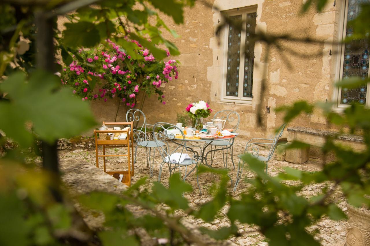Le Prieure Hotel Noyers Bagian luar foto