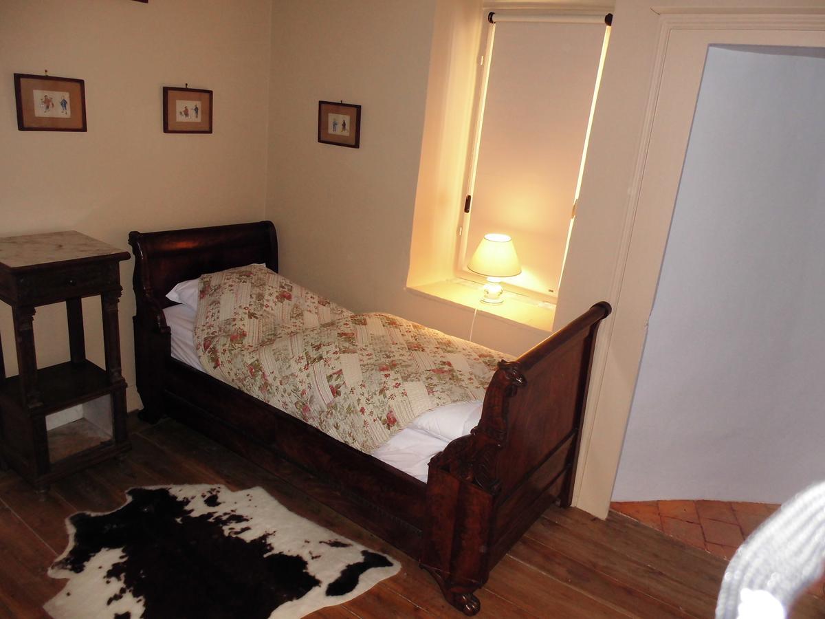 Le Prieure Hotel Noyers Bagian luar foto