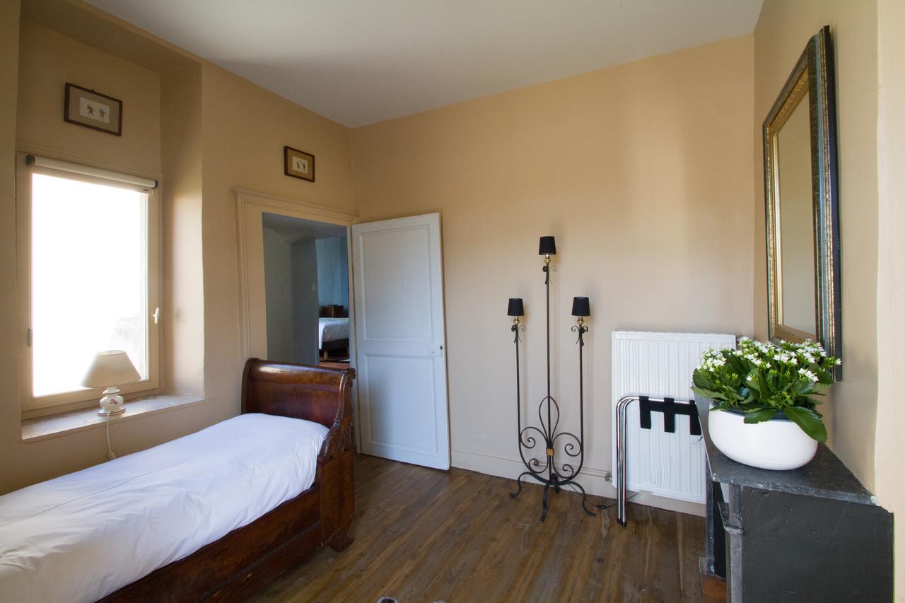 Le Prieure Hotel Noyers Bagian luar foto