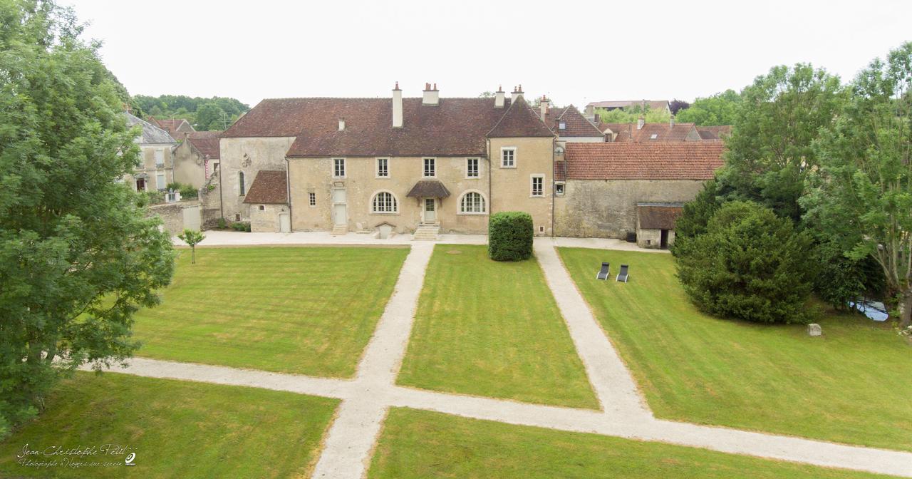 Le Prieure Hotel Noyers Bagian luar foto